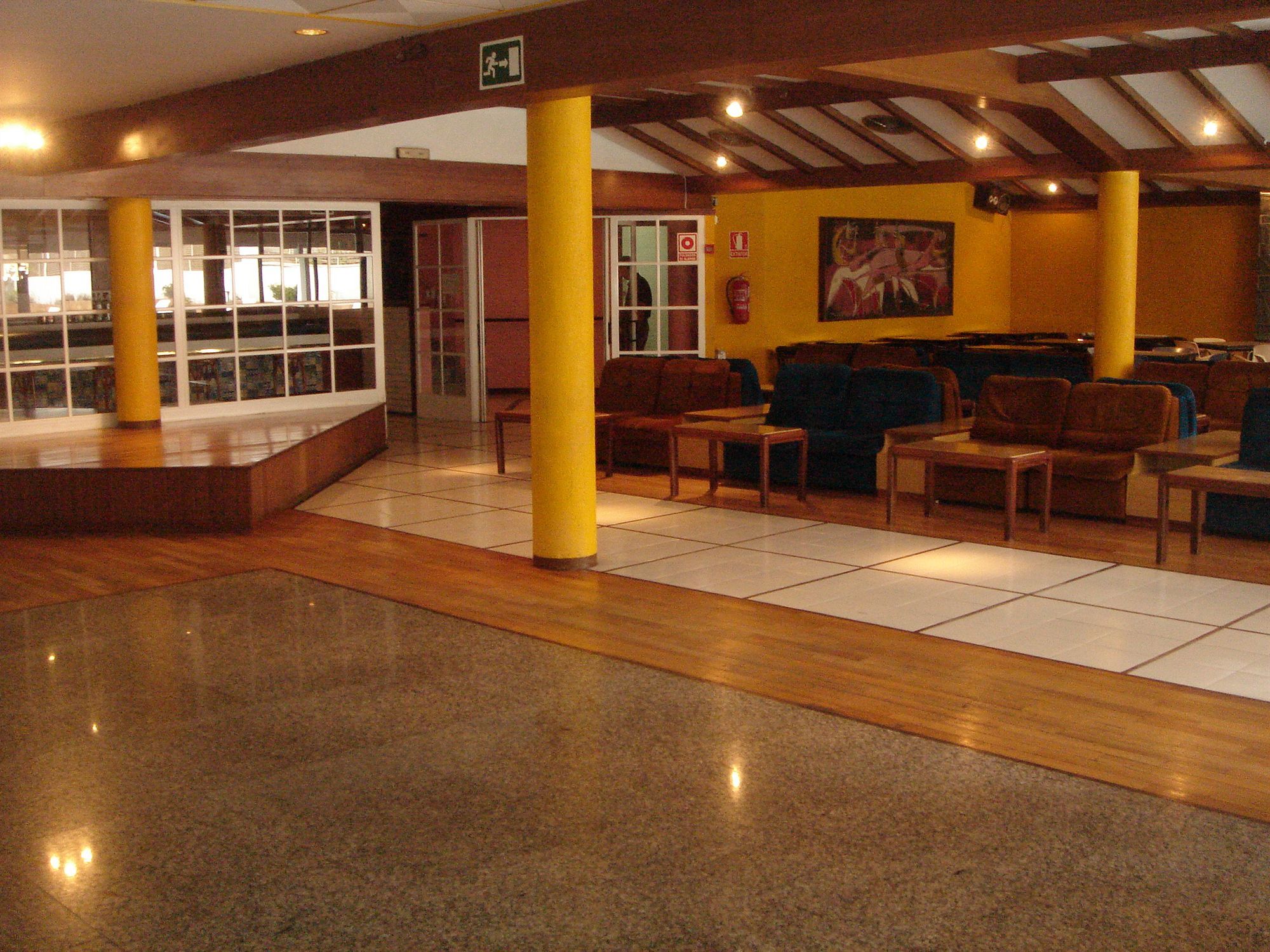 Hotel Sarga Cabañas